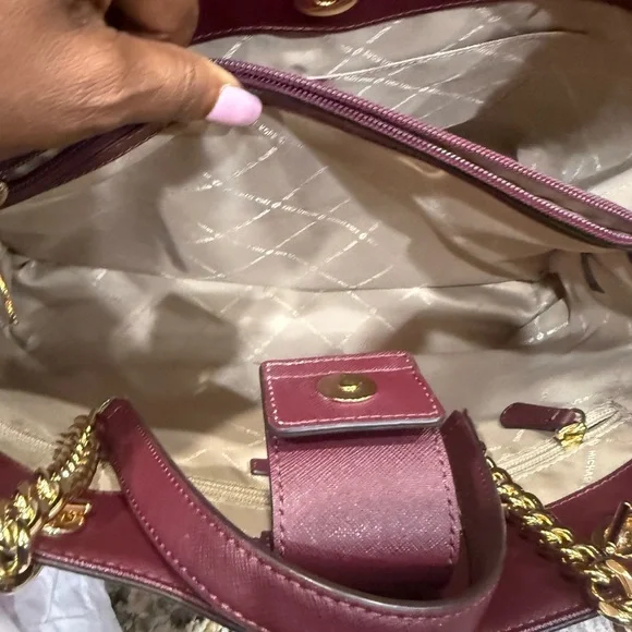 Sale‼️Michael Kors Saffiano Leather Shoulder Bag with Wallet Set -Preowned - Picture 13 of 14